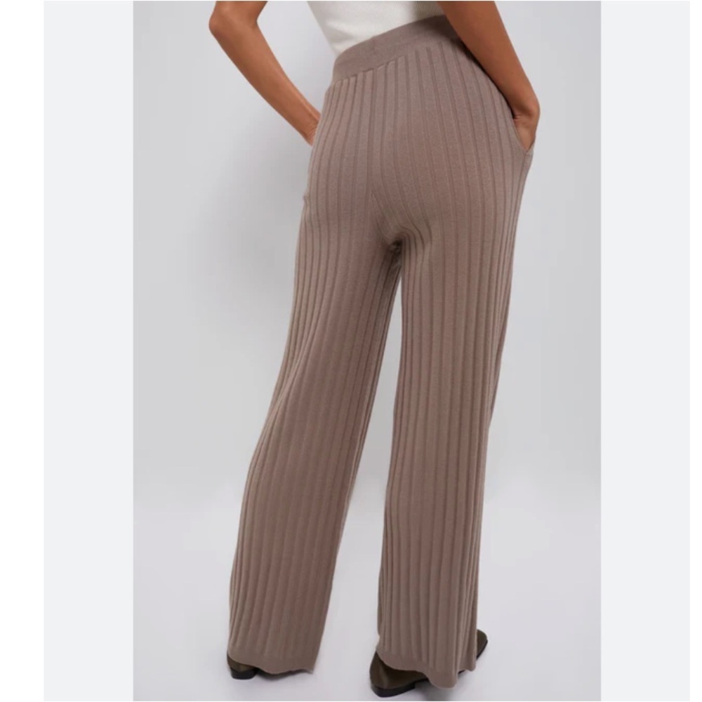 Varley Pants Simeon Rib-Knit Wide-Leg in Fungi Brown - Picture 2 of 8